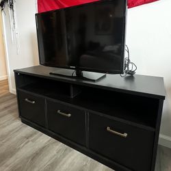 32 Inch TV And tv Console