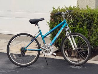 24” Roadmaster Granite Peak Mountain Bike