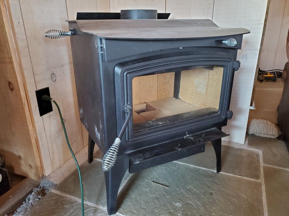Pleasant Hearth 1800 Sq.ft. Wood Stove New for Sale in Fountainville, PA -  OfferUp