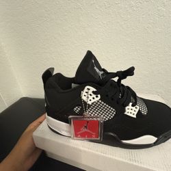 Air Jordan 4 Retro 