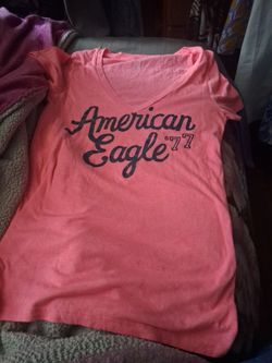 American Eagle '77 V-Neck T-Shirt