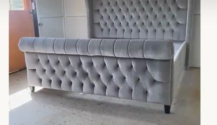 King size tuffed velvet sleigh bed