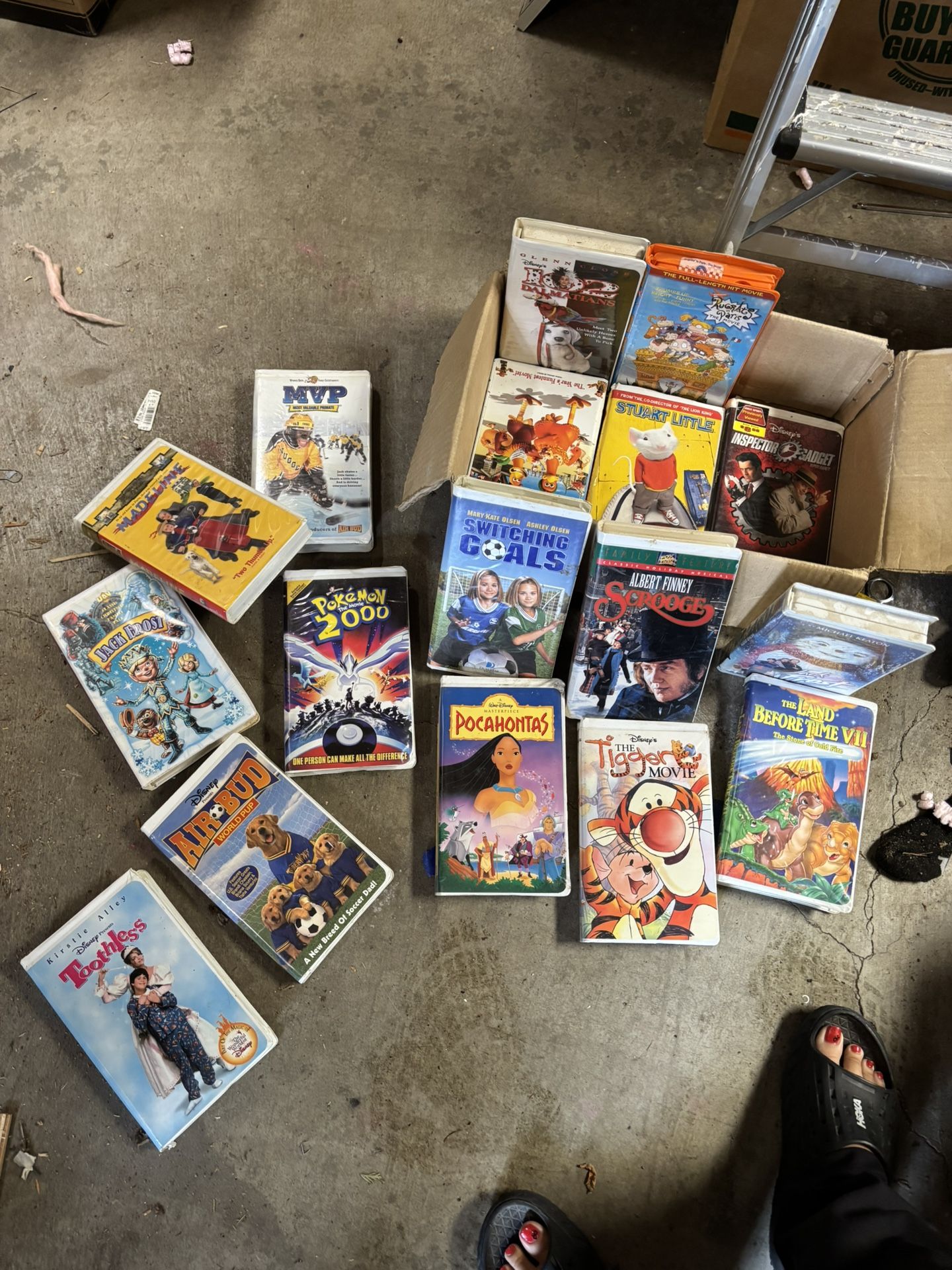 LOW PRICE MOVING- VHS MILLENNIAL MOVIES Y2K CLASSICS