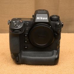 Nikon Z9 Mirrorless Camera