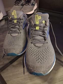 Brooks Mens Ghost 11 Size 13D Gray