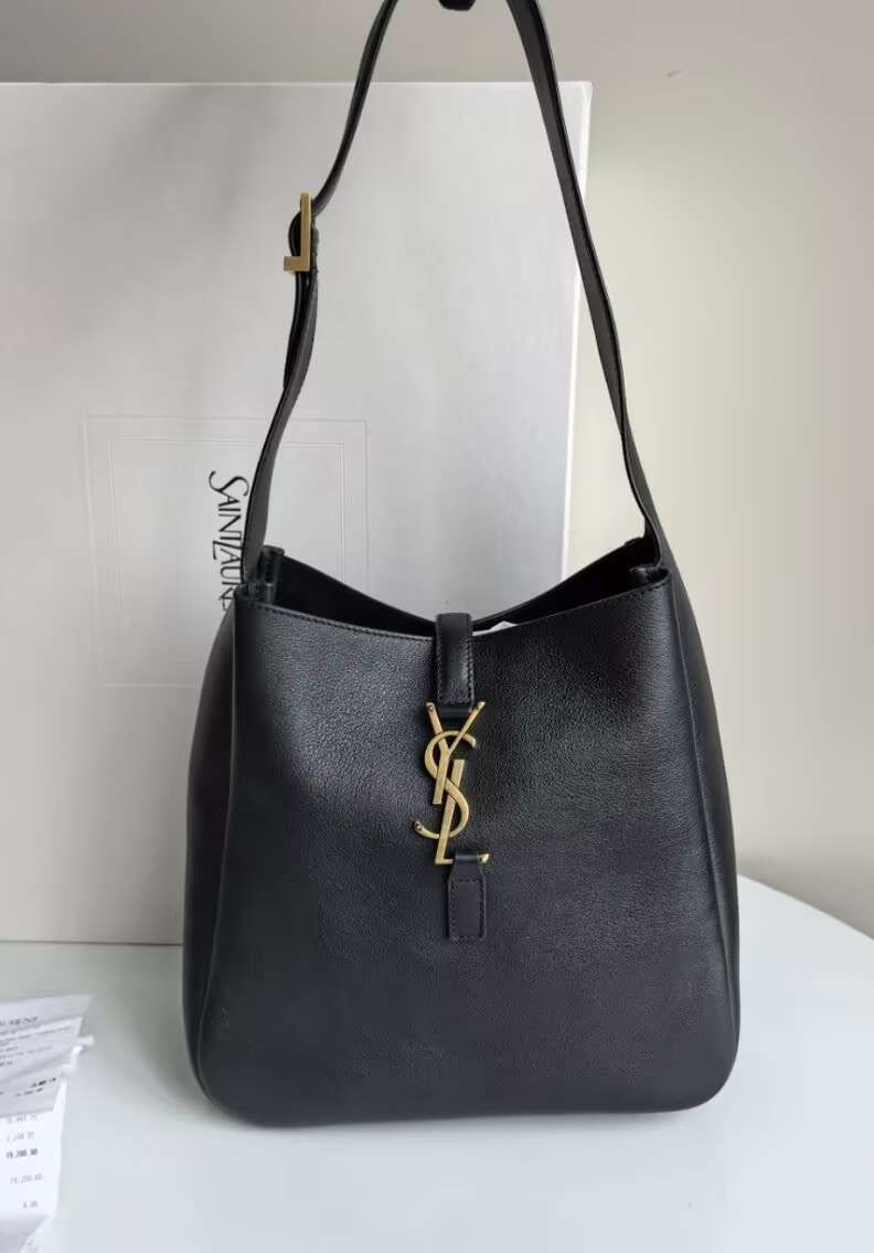 LE5A7 gold Logo hook bag