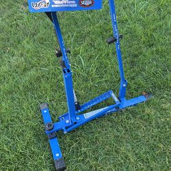 Louisville Slugger Blue Flame Pitching Machine for Sale in Alta Loma, CA -  OfferUp