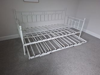 Twin Daybed