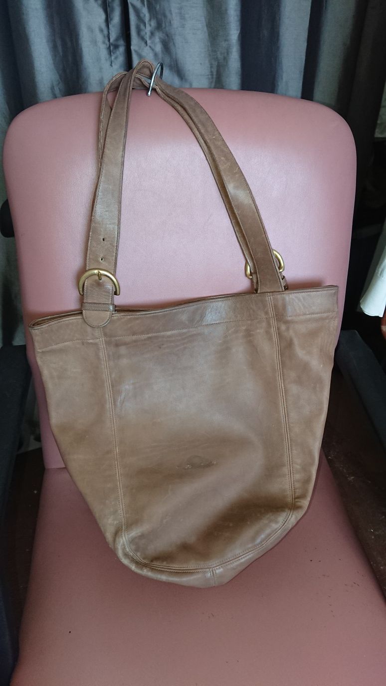 Large Coach bucket tote bag brown leather