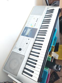 Yamaha PSR-E 323 Keyboard