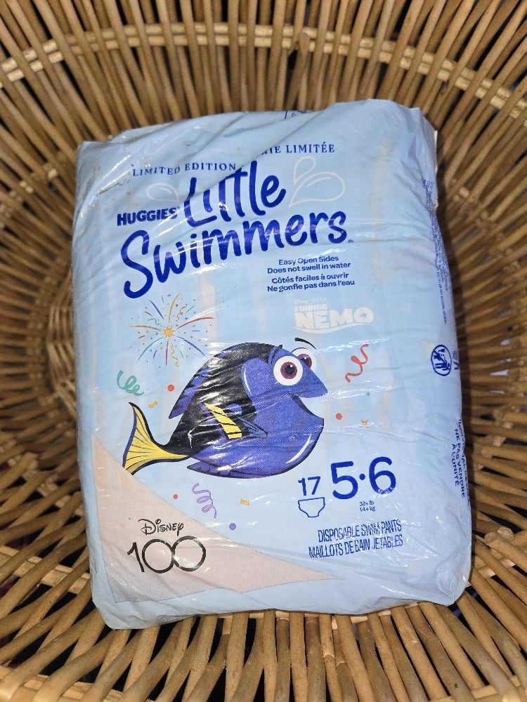 Huggies "LITTLE SWIMMERS" NEW