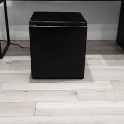 Mini Fridge 1.6 Cu Ft