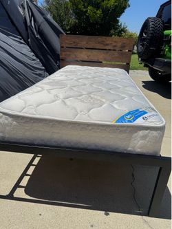 Good twin Iron bed with good mattress