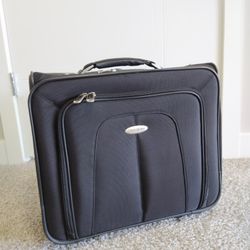 samsonite  Carry on luggage, Suit case, Business bag