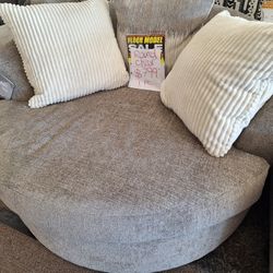 Swivel Accent Chair 