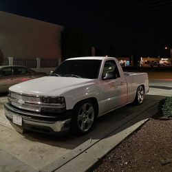 99-02 hood (non-hd) silverado/ tahoe