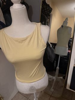 Tank top yellow new size med