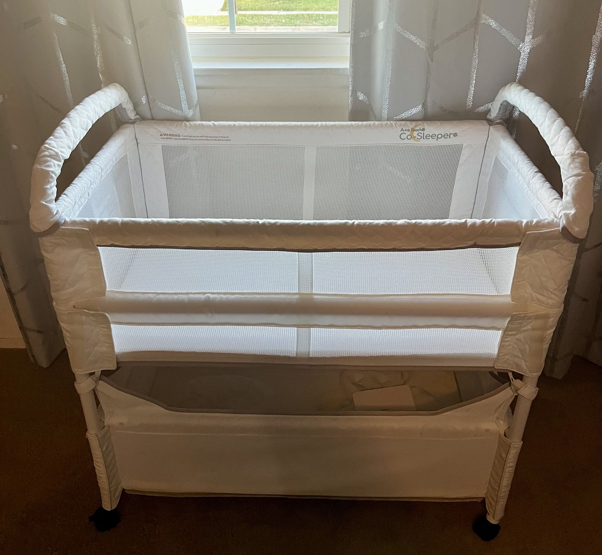 Arms Reach Bassinet