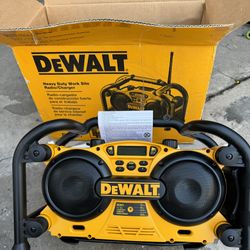 Dewalt Radio/Charger 