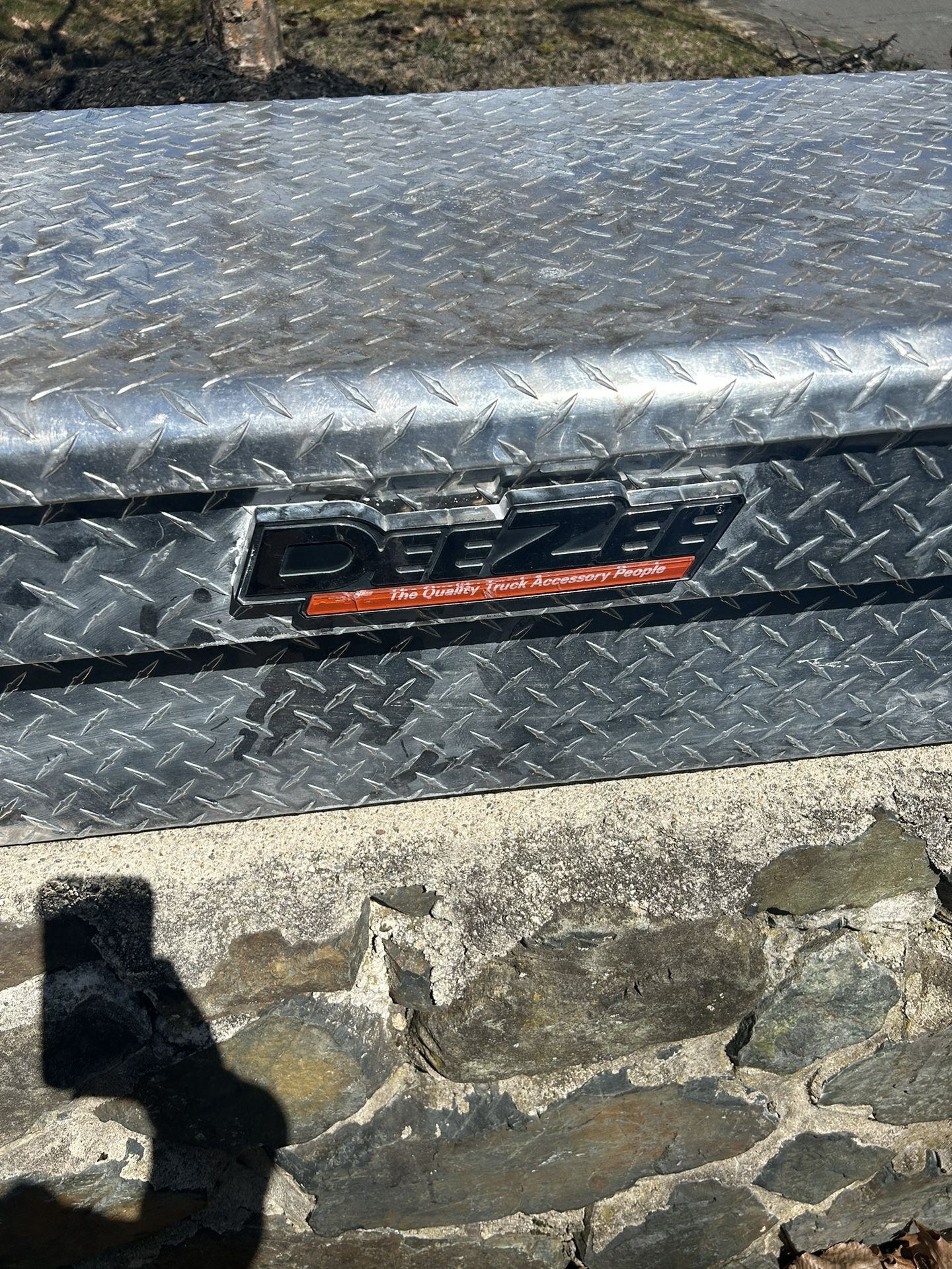 DeeZee Truck toolbox with key 