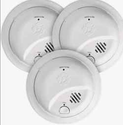 First Alert SMI100 Battery-Operated Smoke Alarm