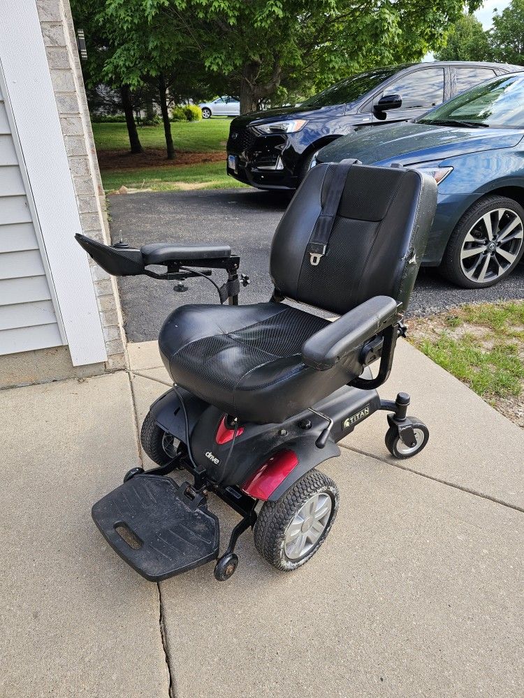 Titan X23 Chair