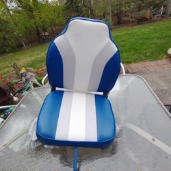 Boat Seat  and 2 New Seat Covers