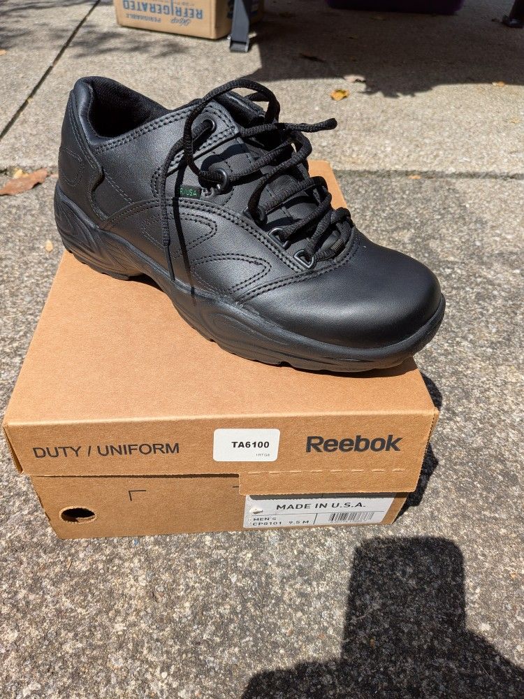 Reebok CP8101 Boots