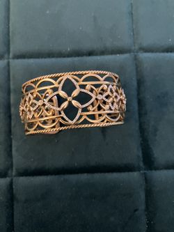 Reduce 50%. Gold Plated bangle Bracelet With Round Diamonds.