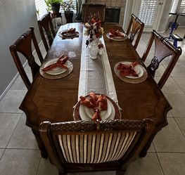 Dining Table chestnut Brown