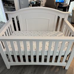 Oxford Baby Willowbrook 4-in-1 Baby Crib