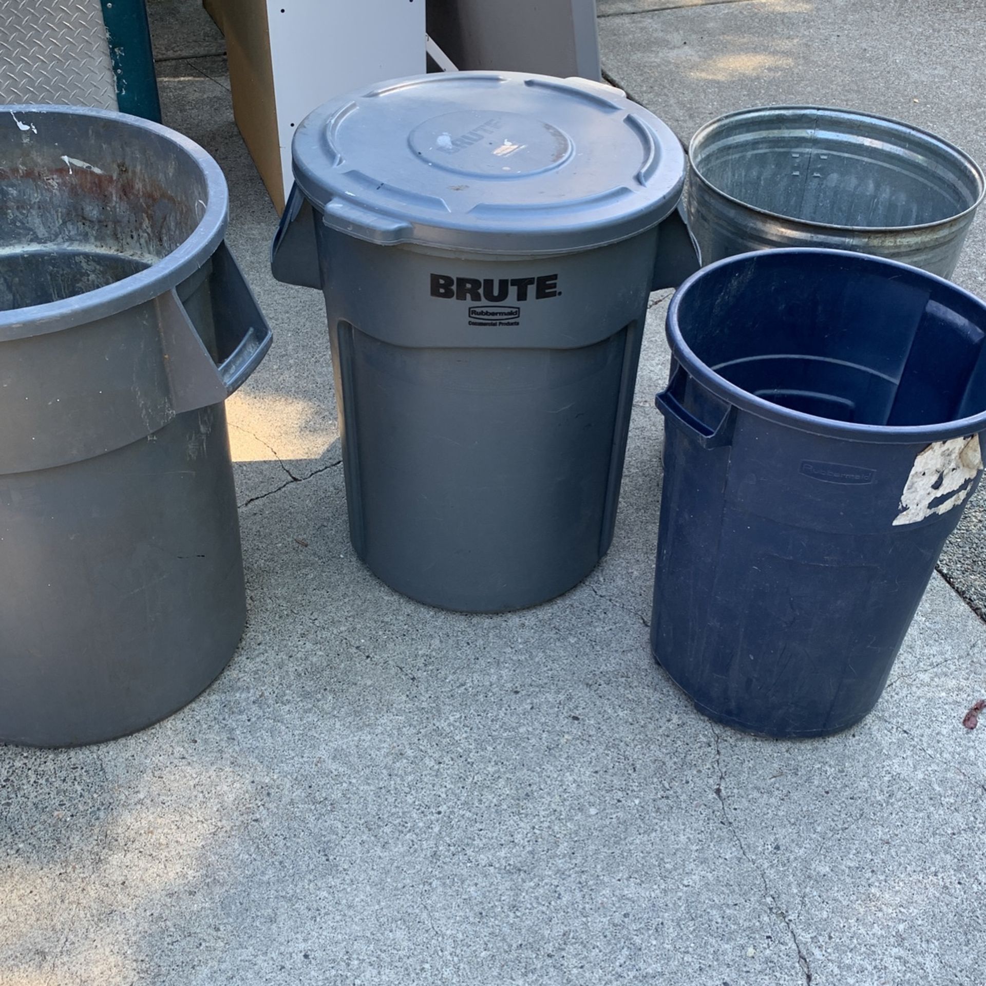 Used Trash Cans For Sale Near Me Cheap Supplier