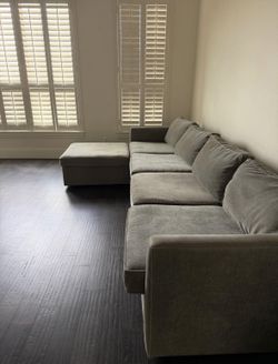 West Elm Sectional Sofa With Ottaman Excellent Condition