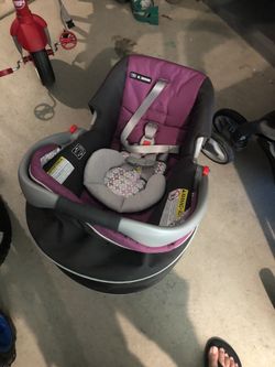 Graco Car Seat and Base