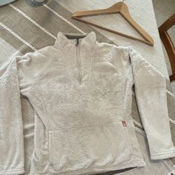 The North Face Fleece Pullover 1/4 Zip Women's Medium Slim Fit or Petite or Junior