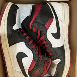 Air Jordan 1 white black and red 