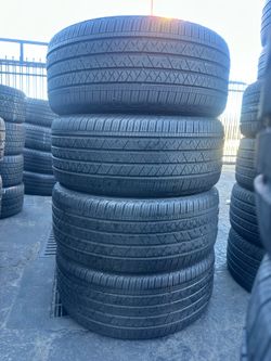 SET OF TIRE 275 45 20 PIRELLI 85% LIFE