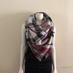 Women’s Plaid Blanket Scarf