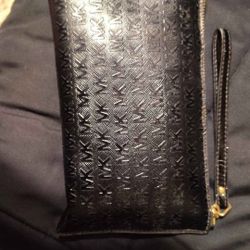 Mk Med Size Wristlet 