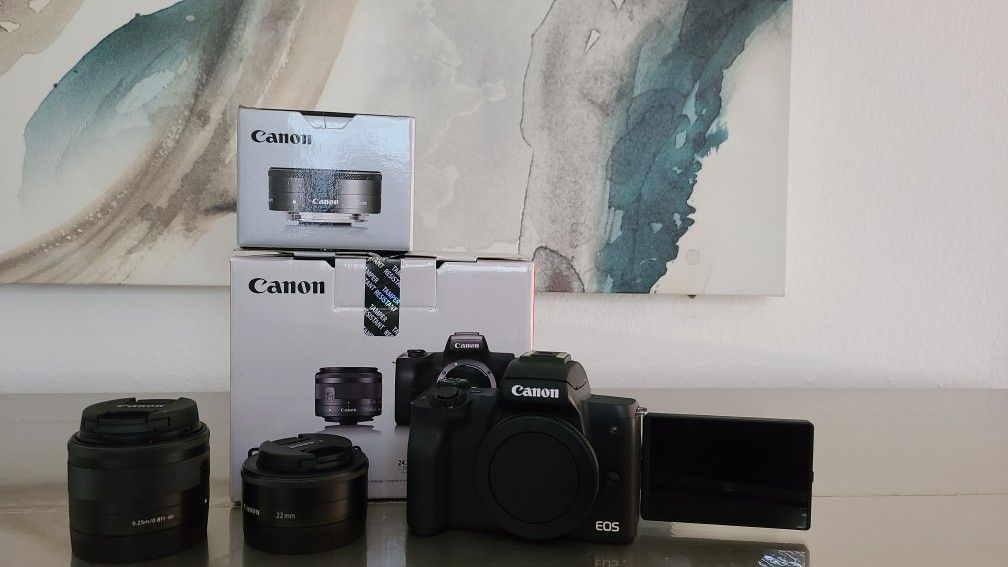 Cannon EOS M50 mirrorless camera with kit lens (15-45mm) and 22mm lens
