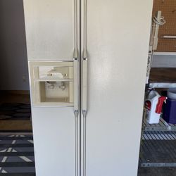 Whirlpool Refrigerator 