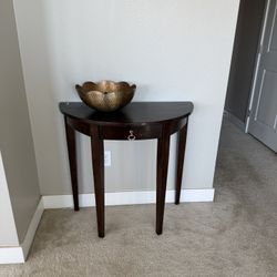 Small Corner Table 
