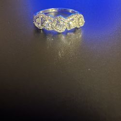 10k White Gold Diamond Engagement Ring 