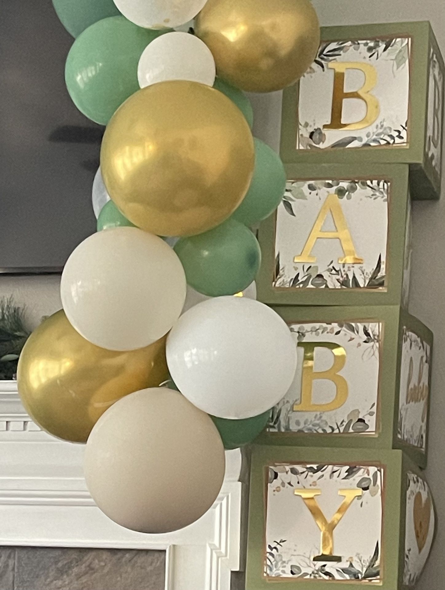 Baby Shower Balloons, And Baby Box Decoration