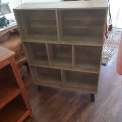 Dresser/Cabinet 