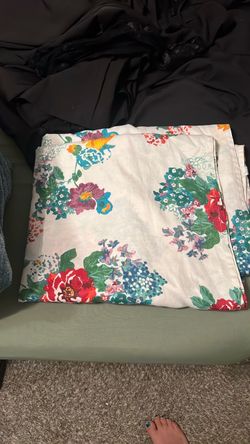 Free pioneer woman tablecloth