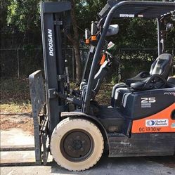 FORKLIFT WHSE 5000lbs GAS/LP