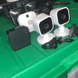 Blink Outdoor Camera Set Up With Extra Cameras & Rotating Wall Mounts 
