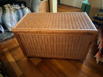 Wicker Footlocker/Chest