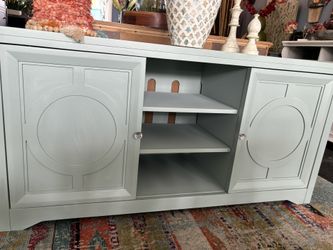 CUTE SAGE TV STAND AT PICKY PINCHERS 5280 SEMINOLE BLCD ST PETE OPEN NOON TO 6pm FREE DELIVERY 